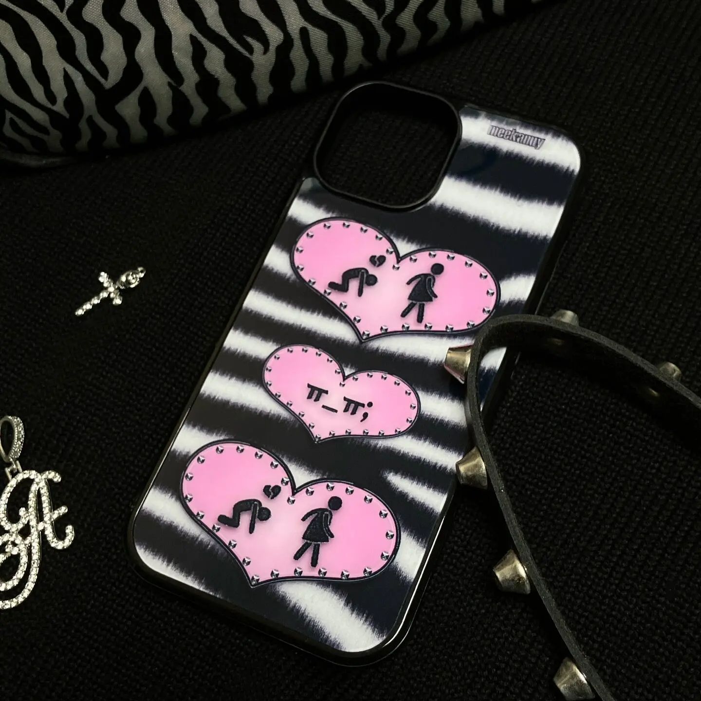 Niche Personality Ins Black an - Phone Cases Customized ulasan dan harga