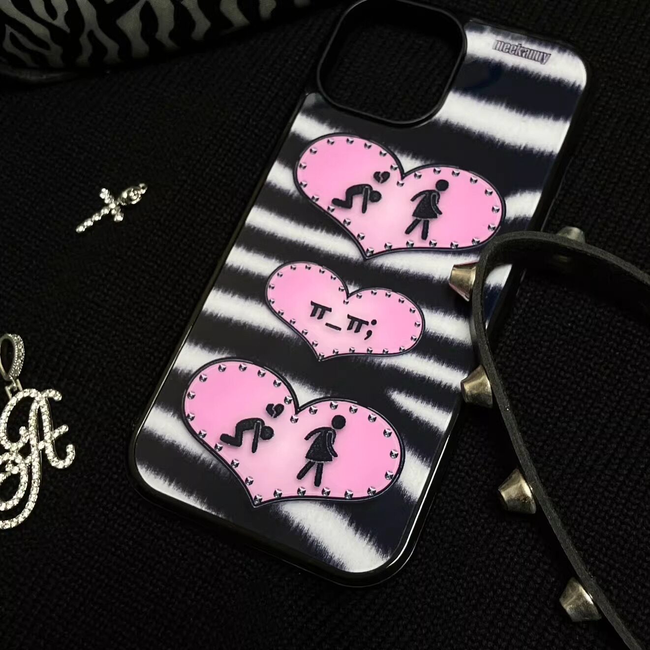 Niche Personality Ins Black an - Phone Cases Customized ulasan dan harga